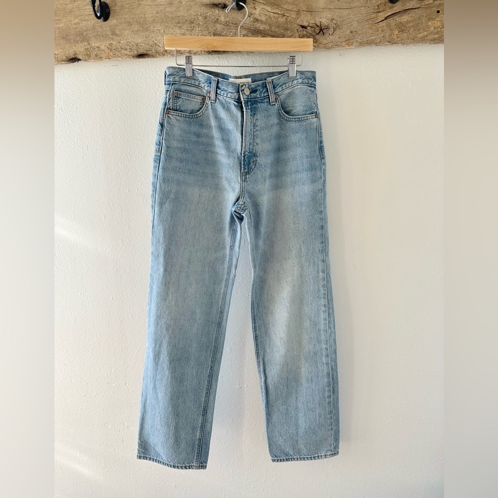 Size 29, 90’s Classic Mid Rise Straight Jean